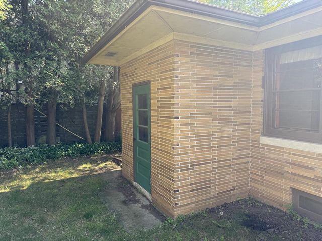 1127 Lincoln BOULEVARD, Manitowoc, WI 54220