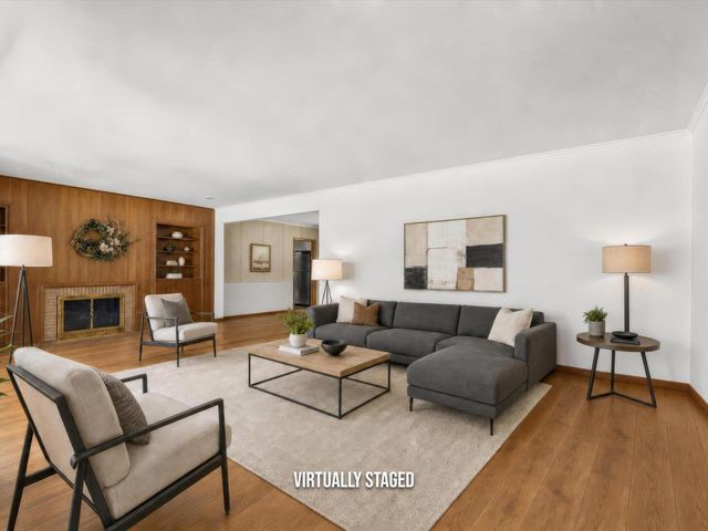 1127 Lincoln BOULEVARD, Manitowoc, WI 54220