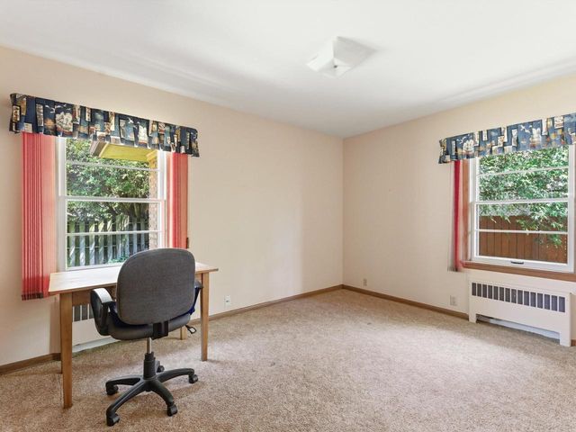 1127 Lincoln BOULEVARD, Manitowoc, WI 54220