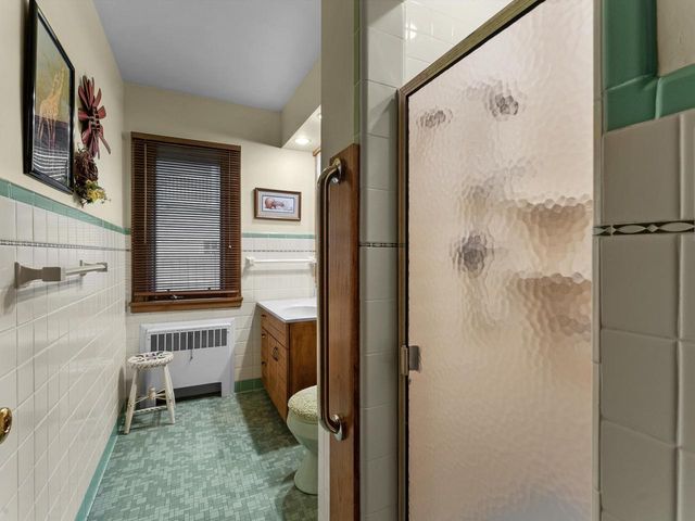 1127 Lincoln BOULEVARD, Manitowoc, WI 54220