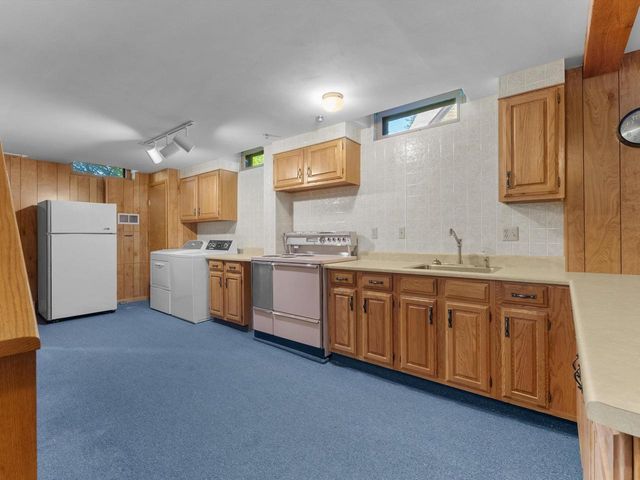 1127 Lincoln BOULEVARD, Manitowoc, WI 54220