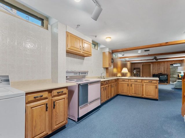 1127 Lincoln BOULEVARD, Manitowoc, WI 54220