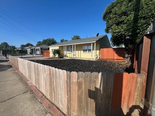 2671 Norwood Ave, Sacramento, CA 95815