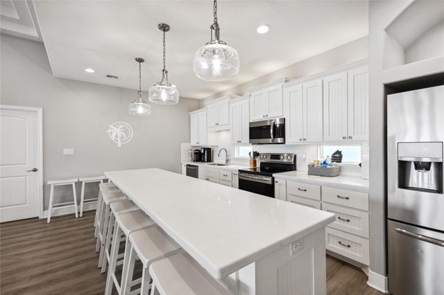 115 Ocean Shores Drive, Port Bolivar, TX 77650