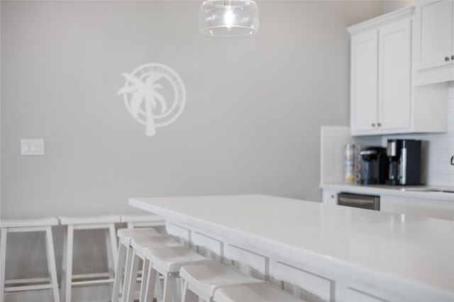 115 Ocean Shores Drive, Port Bolivar, TX 77650