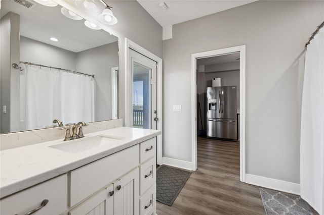 115 Ocean Shores Drive, Port Bolivar, TX 77650