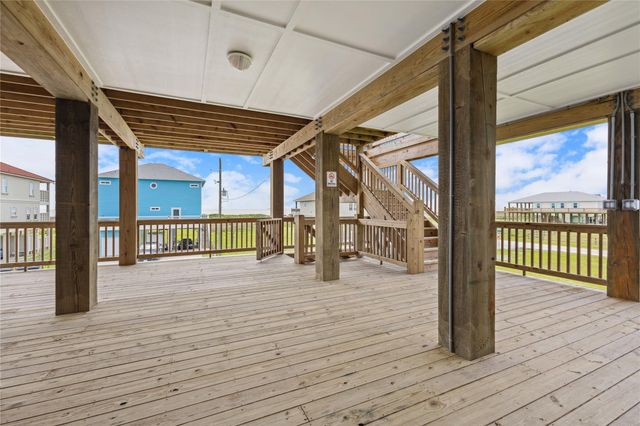 115 Ocean Shores Drive, Port Bolivar, TX 77650