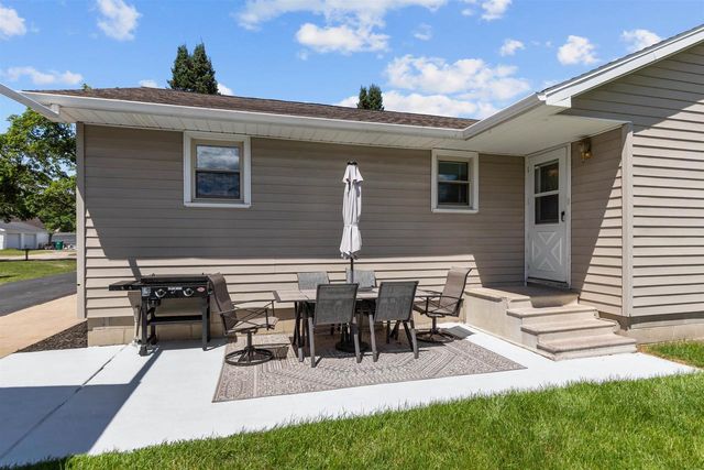 510 N FULTON STREET, Princeton, WI 54968