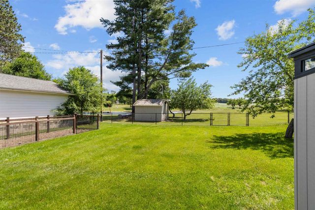 510 N FULTON STREET, Princeton, WI 54968
