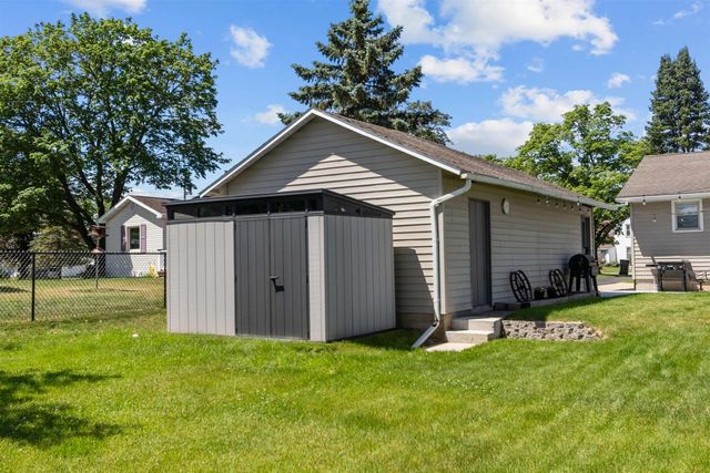 510 N FULTON STREET, Princeton, WI 54968