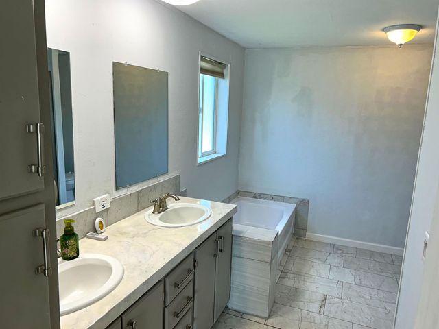 10510 W Richland Rd, Cheney, WA 99004