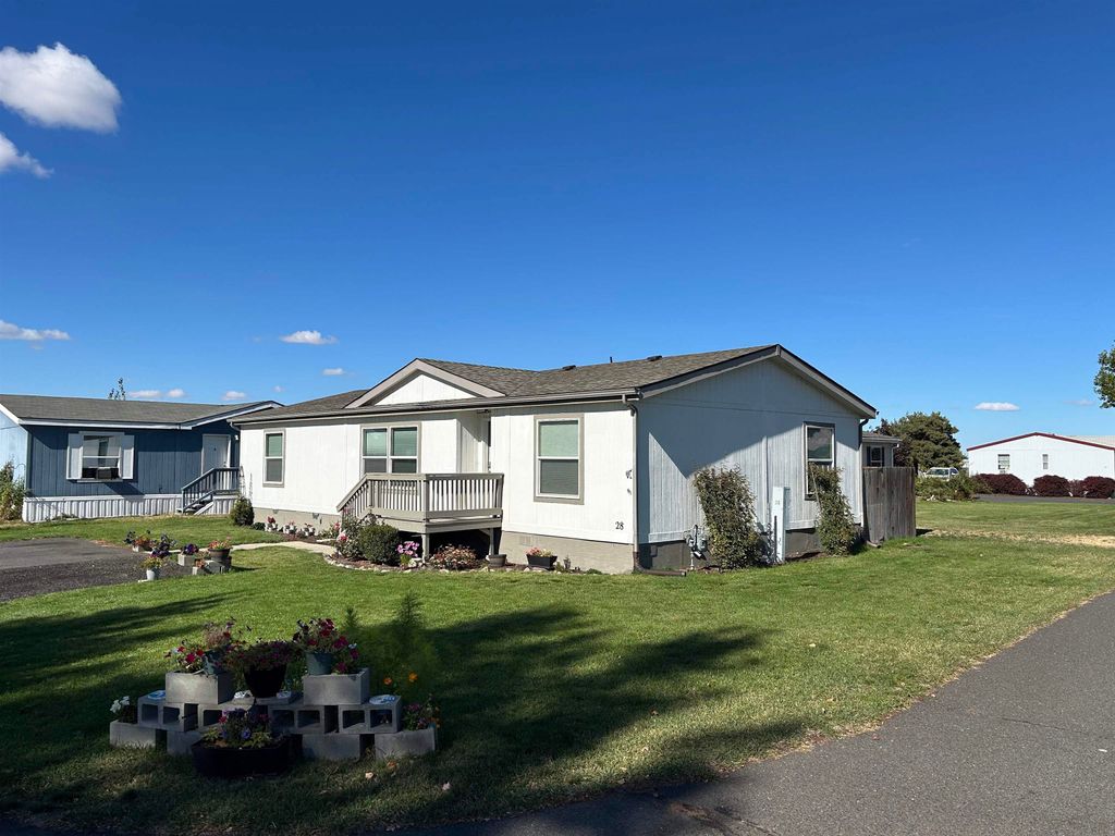 10510 W Richland Rd, Cheney, WA 99004