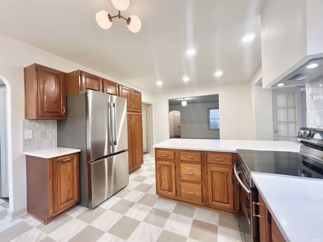 2108 Bellemeade Avenue, Evansville, IN 47714