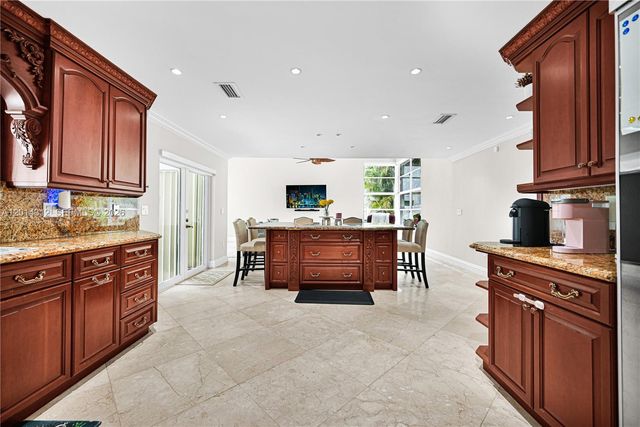 9866 SW 111th Ter 9866, Miami, FL 33176