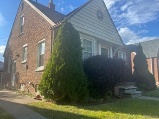 2045 N Vernon Street, Dearborn, MI 48128