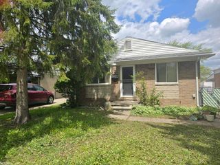 19405 Opal Street, Clinton Township, MI 48035