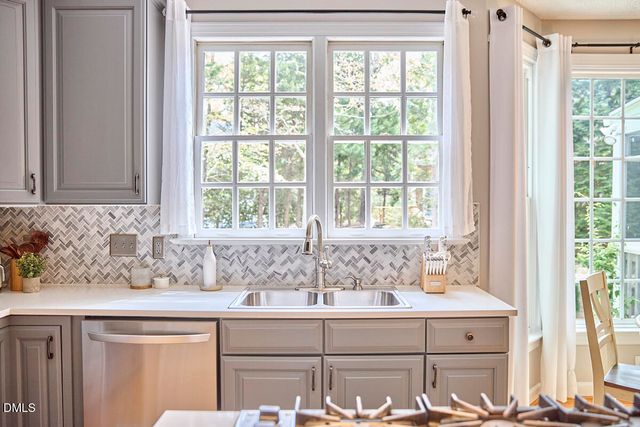 1216 E Pointe Drive, Durham, NC 27712