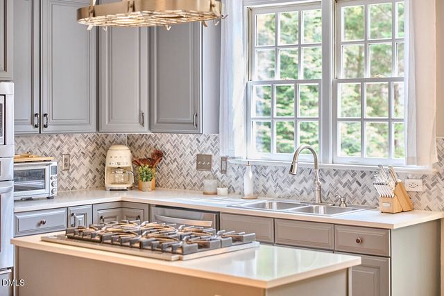 1216 E Pointe Drive, Durham, NC 27712