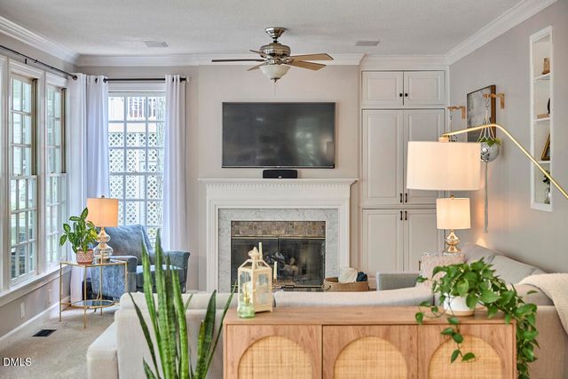 1216 E Pointe Drive, Durham, NC 27712