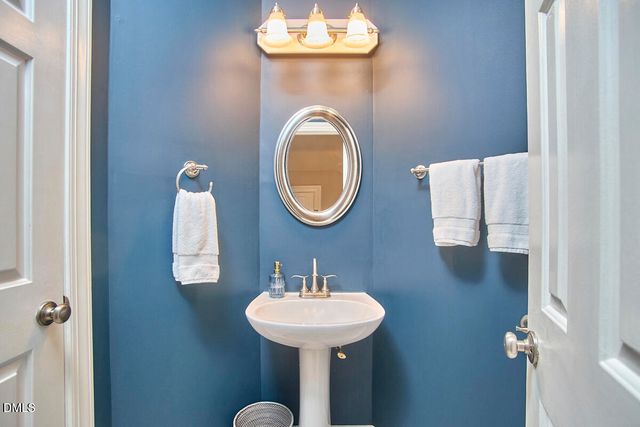 1216 E Pointe Drive, Durham, NC 27712