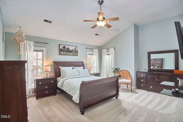 1216 E Pointe Drive, Durham, NC 27712