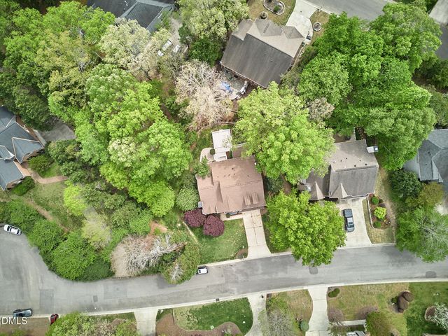 1216 E Pointe Drive, Durham, NC 27712