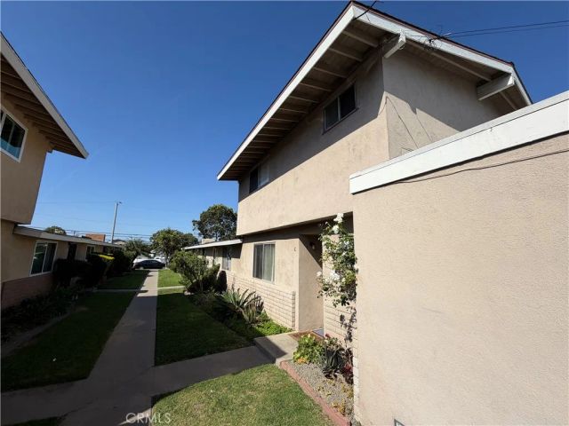 1383 Baker, Costa Mesa, CA 92626