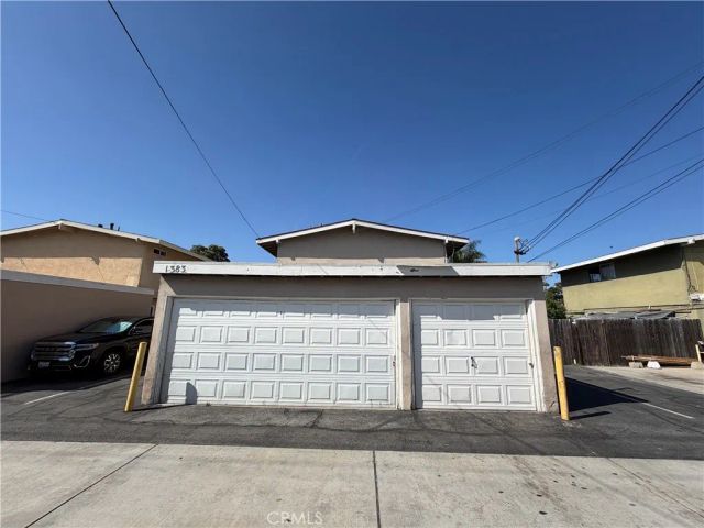 1383 Baker, Costa Mesa, CA 92626