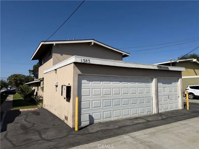 1383 Baker, Costa Mesa, CA 92626