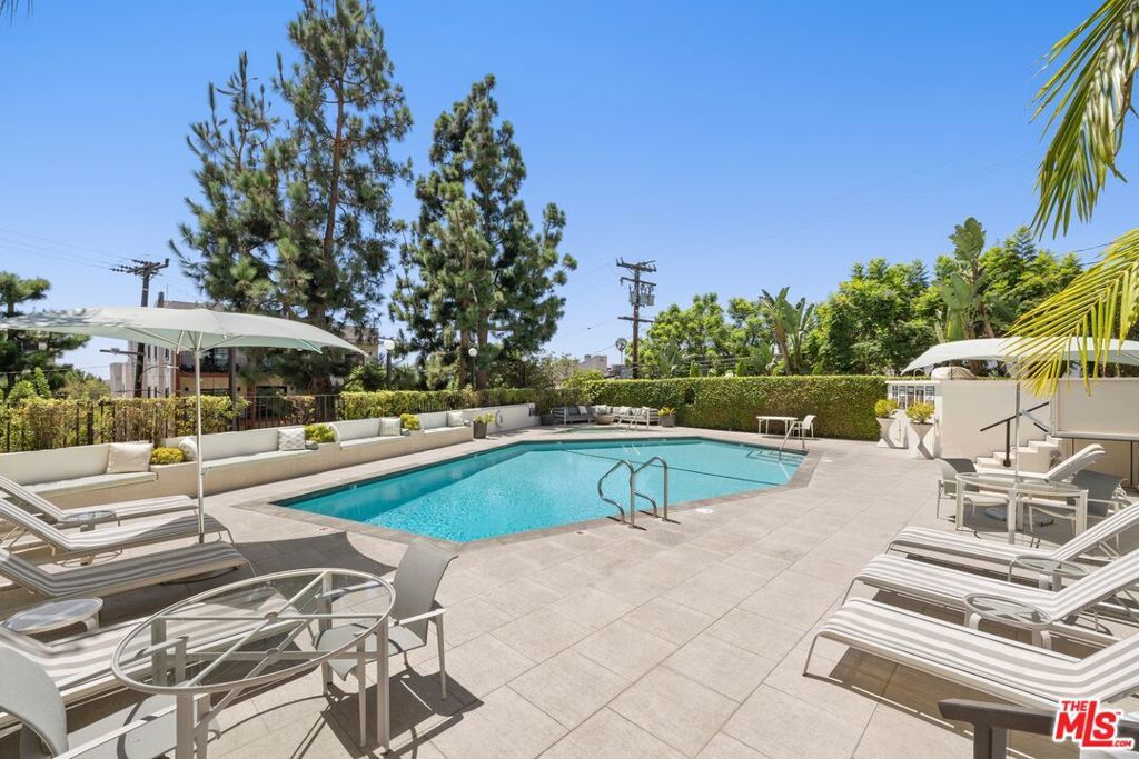 Image 15 of property listing at 8787 Shoreham Drive 309, West Hollywood, CA 90069