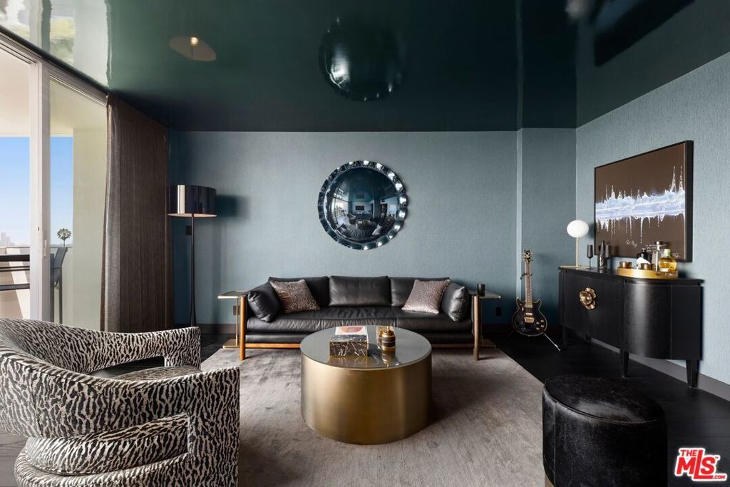 Image 3 of property listing at 8787 Shoreham Drive 309, West Hollywood, CA 90069