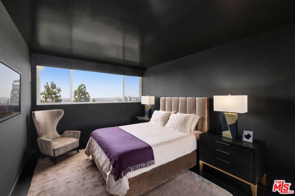 Image 7 of property listing at 8787 Shoreham Drive 309, West Hollywood, CA 90069