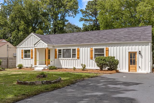 5325 Meadowbrook Lane, Chattanooga, TN 37411