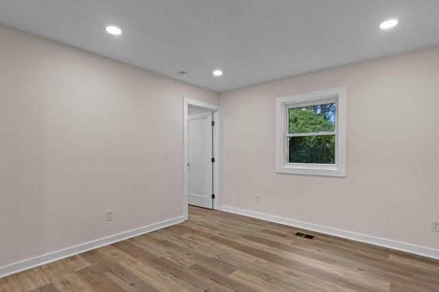 5325 Meadowbrook Lane, Chattanooga, TN 37411