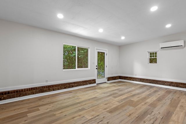 5325 Meadowbrook Lane, Chattanooga, TN 37411
