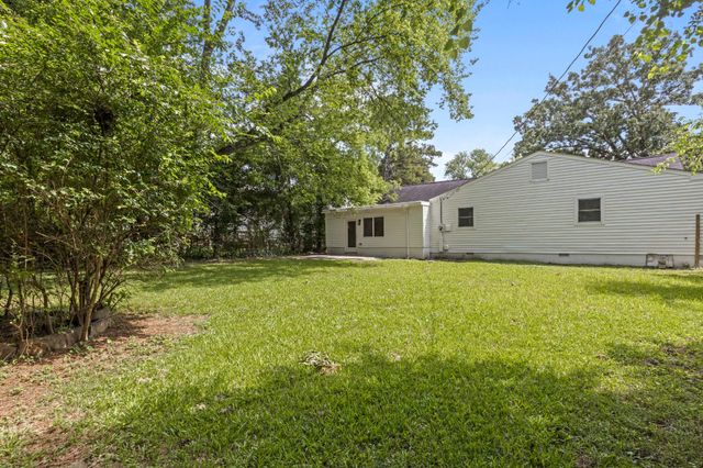5325 Meadowbrook Lane, Chattanooga, TN 37411