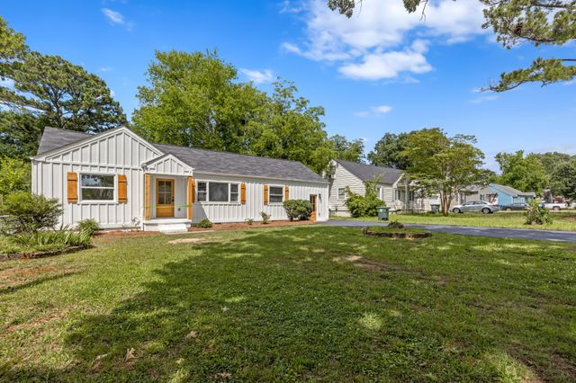 5325 Meadowbrook Lane, Chattanooga, TN 37411