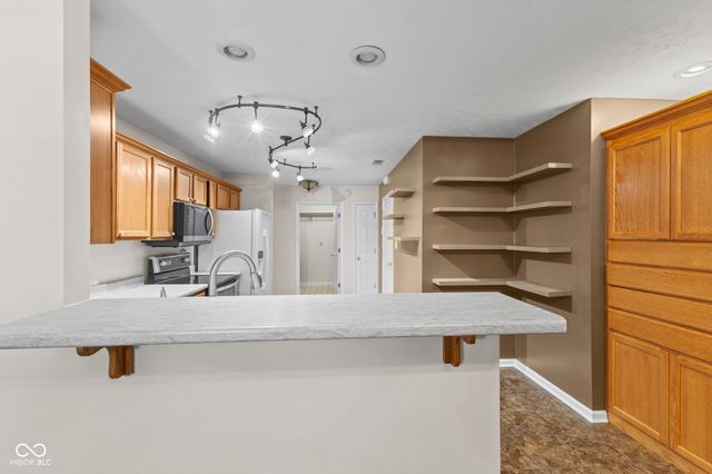 6612 Cobham Lane, Indianapolis, IN 46237