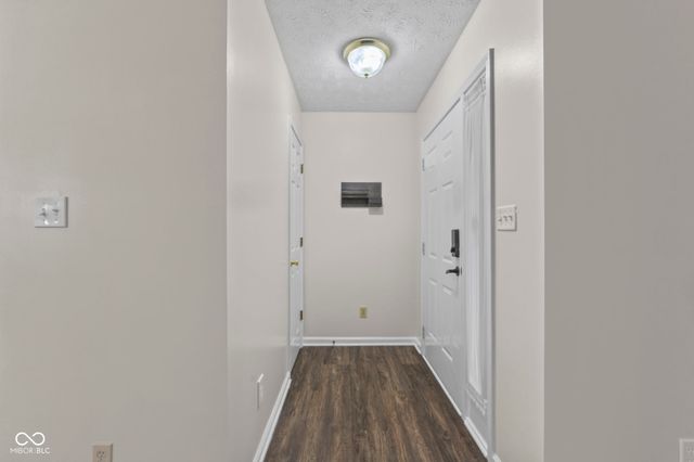 6612 Cobham Lane, Indianapolis, IN 46237