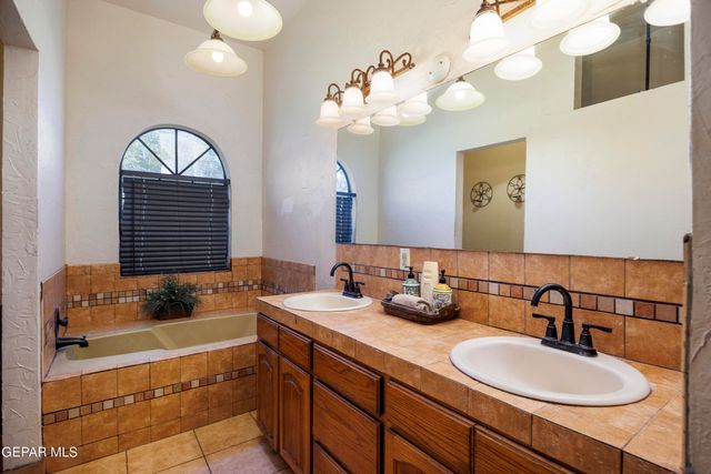 12309 SUGDEN Road, Clint, TX 79836