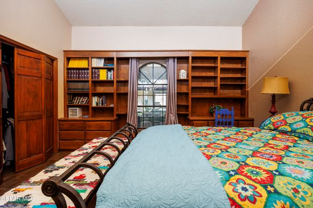 12309 SUGDEN Road, Clint, TX 79836