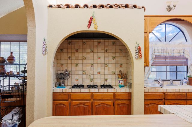 12309 SUGDEN Road, Clint, TX 79836