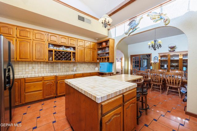 12309 SUGDEN Road, Clint, TX 79836