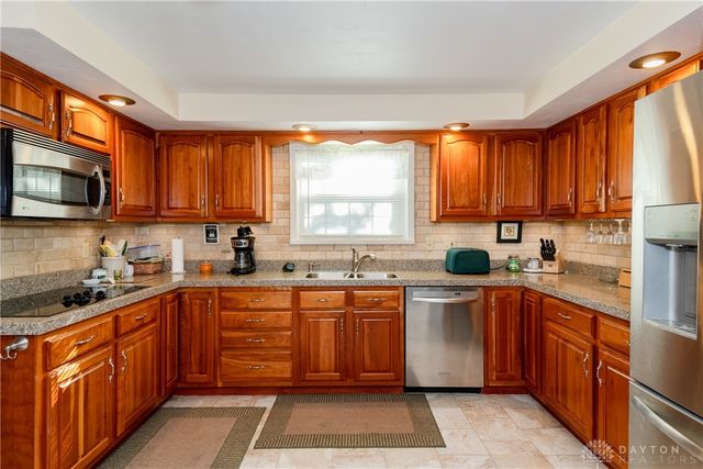 2018 Tahoe Drive, Xenia, OH 45385