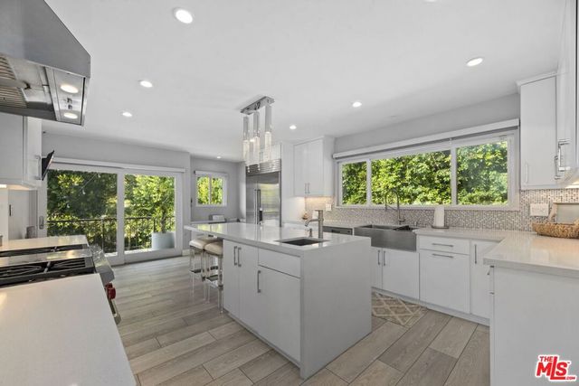 641 Walther Way, Los Angeles, CA 90049