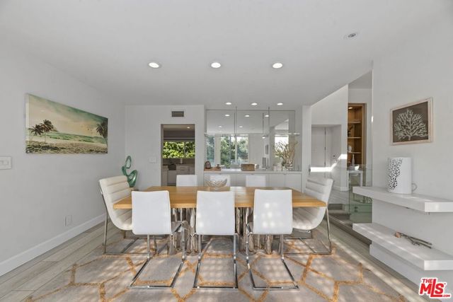 641 Walther Way, Los Angeles, CA 90049