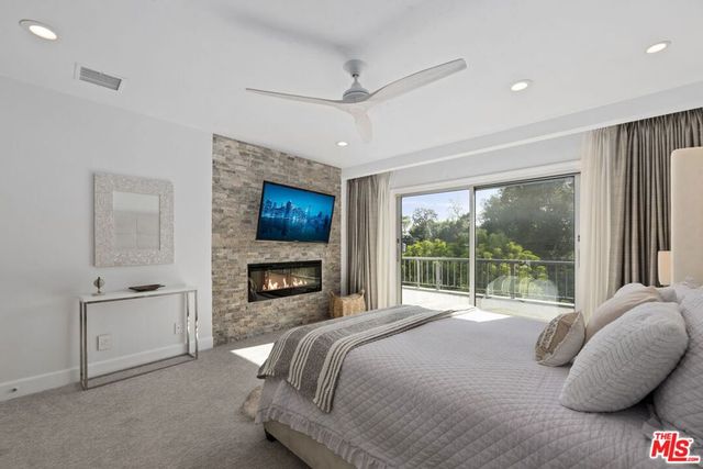 641 Walther Way, Los Angeles, CA 90049