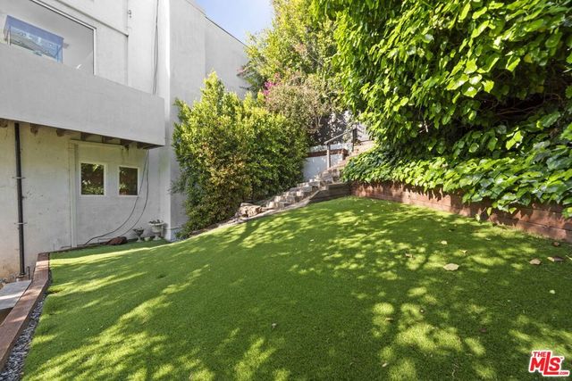 641 Walther Way, Los Angeles, CA 90049