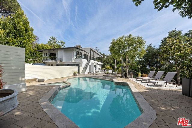 641 Walther Way, Los Angeles, CA 90049