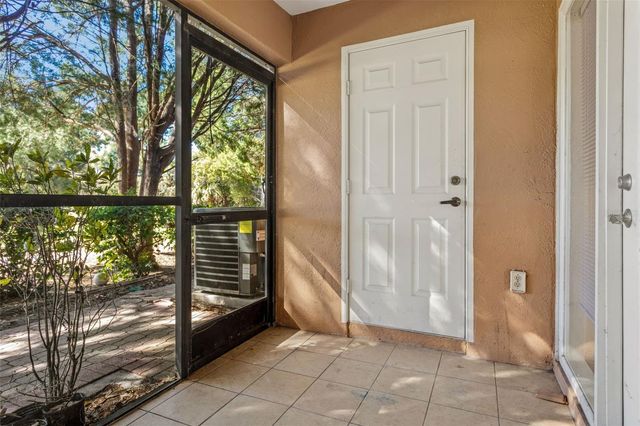 14902 PAR CLUB CIRCLE, Tampa, FL 33618